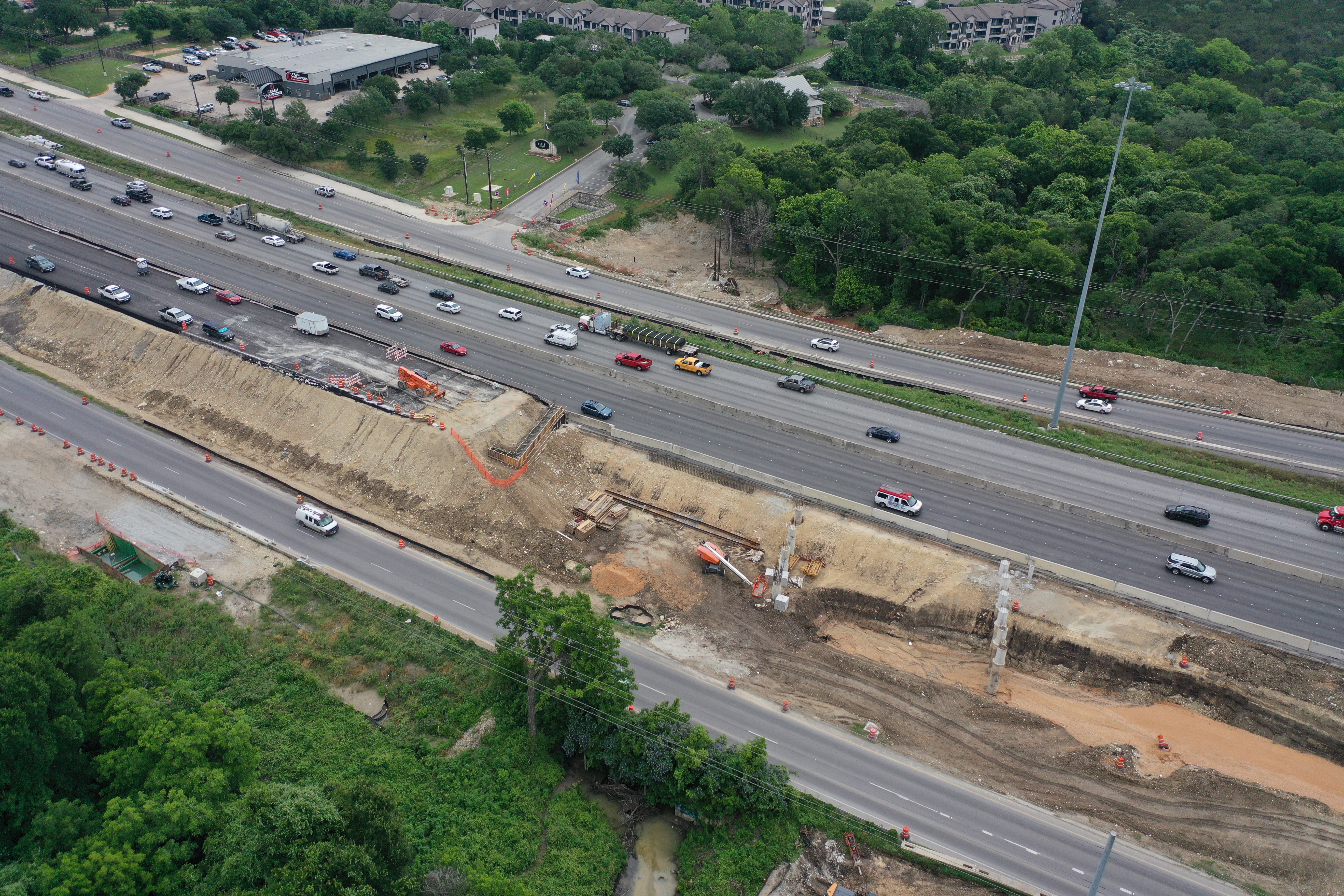 Reconstruction of I-35 bridge over South Boggy Creek - May 2024